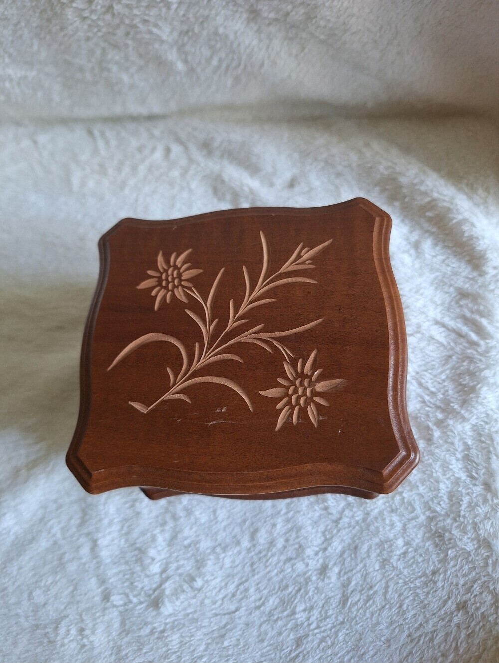 Vintage Walter Stähli Swiss Wood Carved Music Box Edelweiss Weggiser Lied